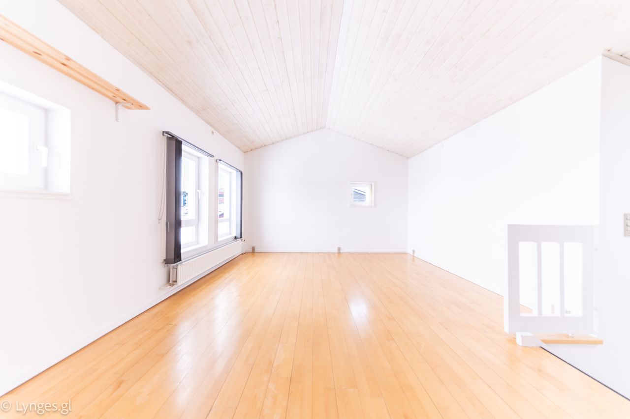 Eqalugalinnguit 54B, 3905 Nuussuaq